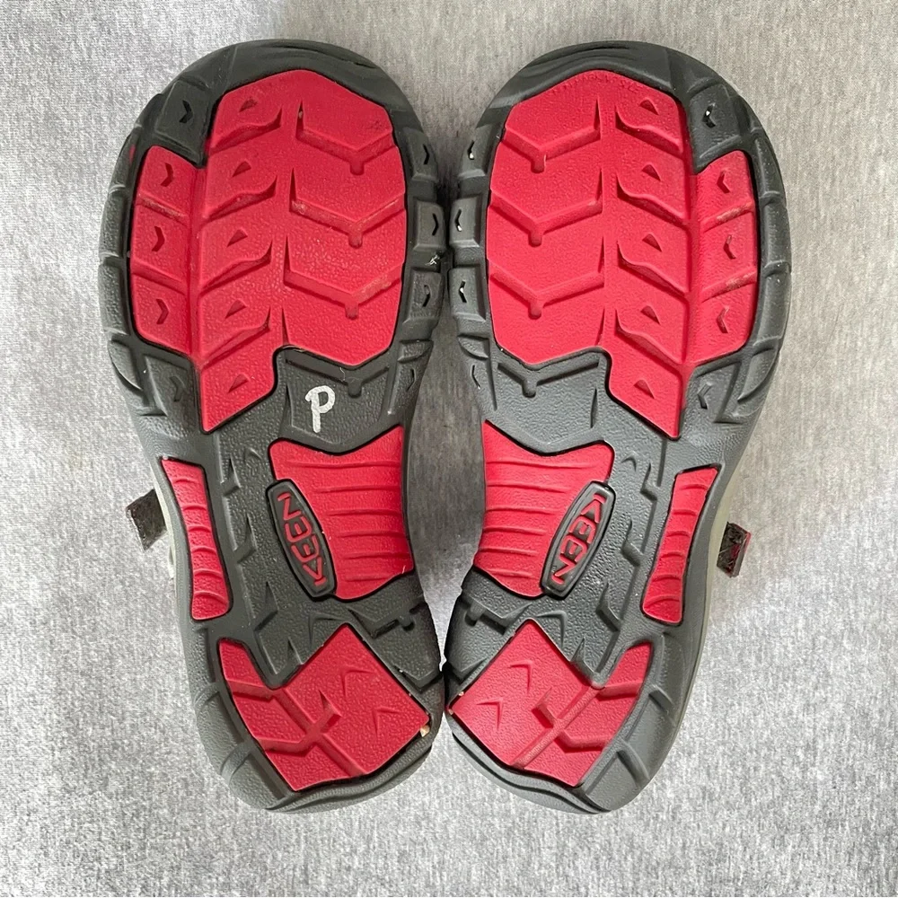 Keen Big Kids Size 5 EU 37 Gray/Pink Newport H2 Closed Toe Sandals